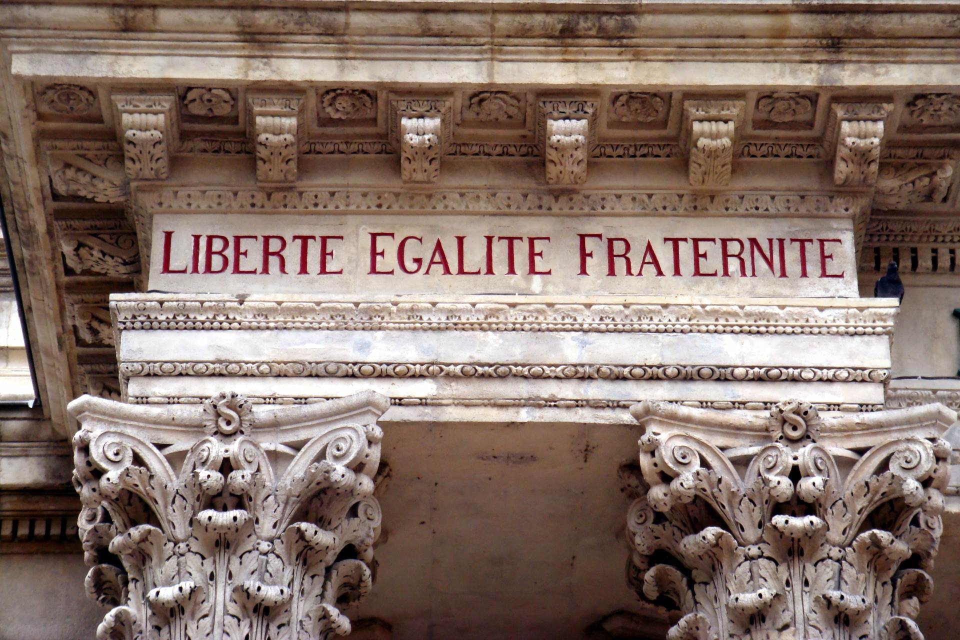 フランス革命で掲げられた「自由、平等、友愛」の標語 ©iStock