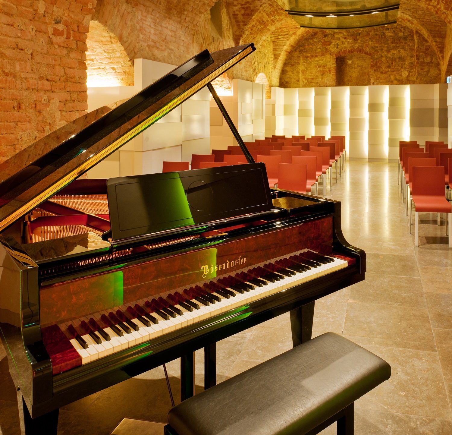 ©Mozarthaus Vienna/ David Peters
地下コンサートホールではウィーンのピアノブランド「ベーゼンドルファー」が置かれる