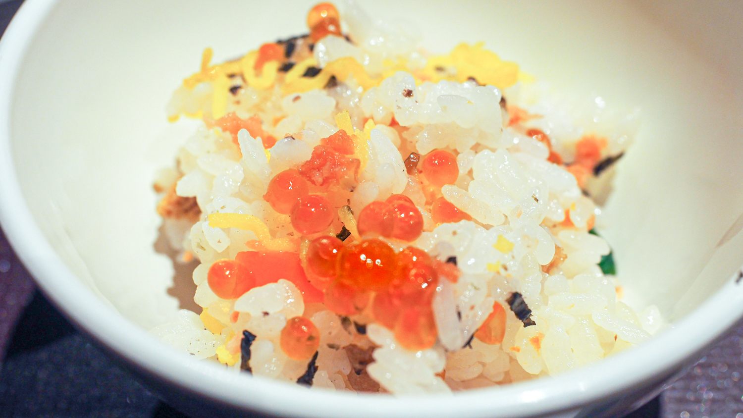 イクラ入りちらし寿司｜Chirashi-sushi whch is sushi with a variety of ingredients