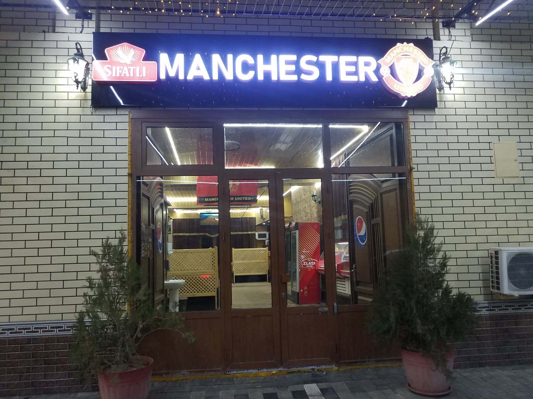 Manchester Shashlik　入口