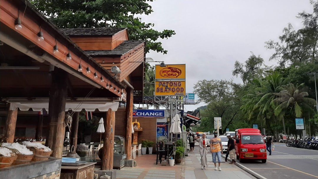 黄色い看板が目印