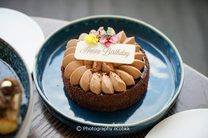 誕生日のお祝いに用意してくださったチョコレートケーキ