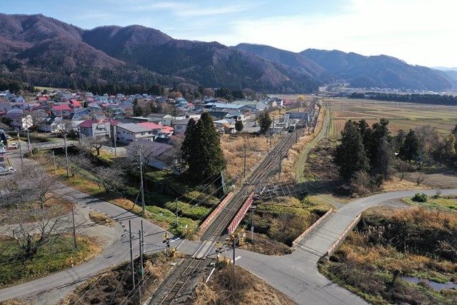 <空撮編>中の目踏切とその先に川桁駅