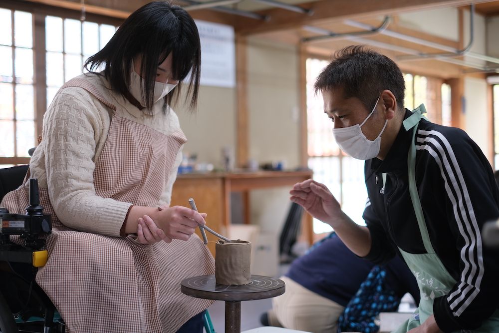 体験者に合わせて高橋さんがアドバイスをしてくれます