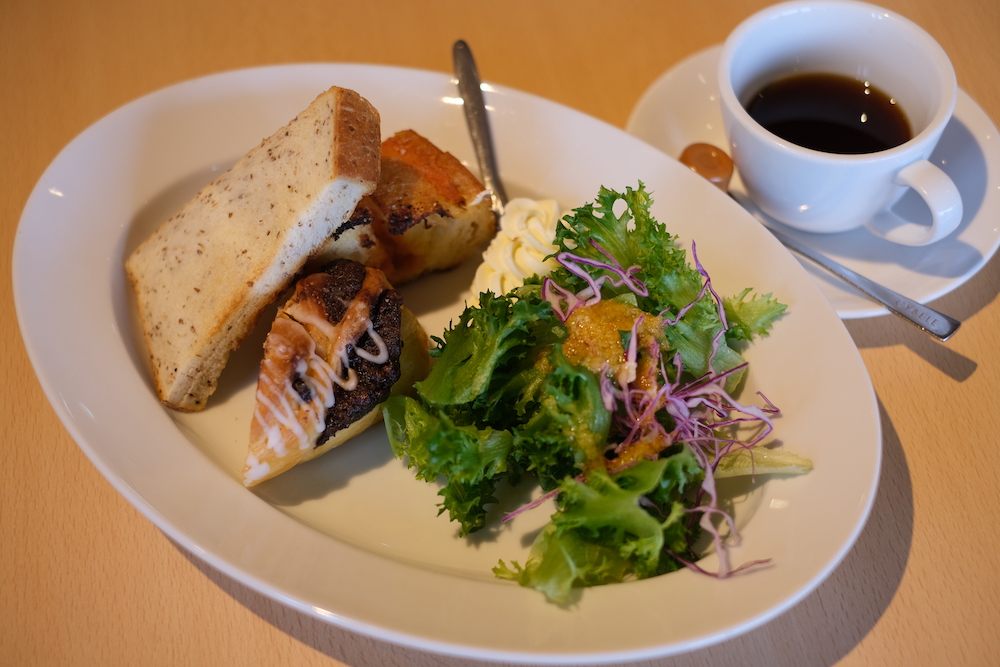 カフェモーニングセット600円。コーヒーのおかわり自由