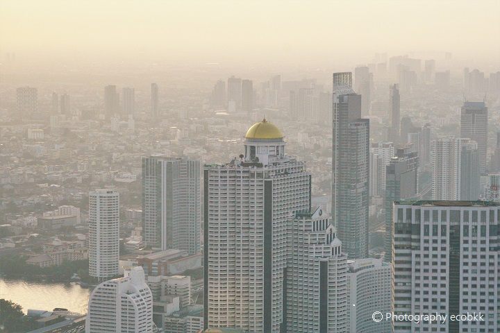 マハーナコーン・スカイウオークから見たスカイバー