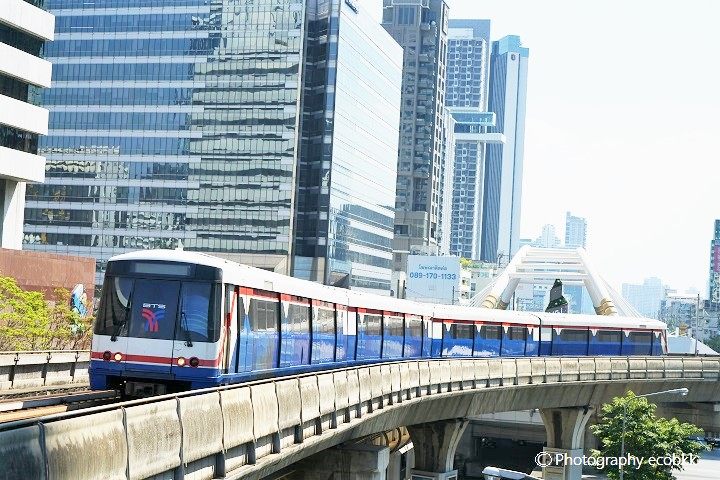 近代的な高架鉄道（BTS）