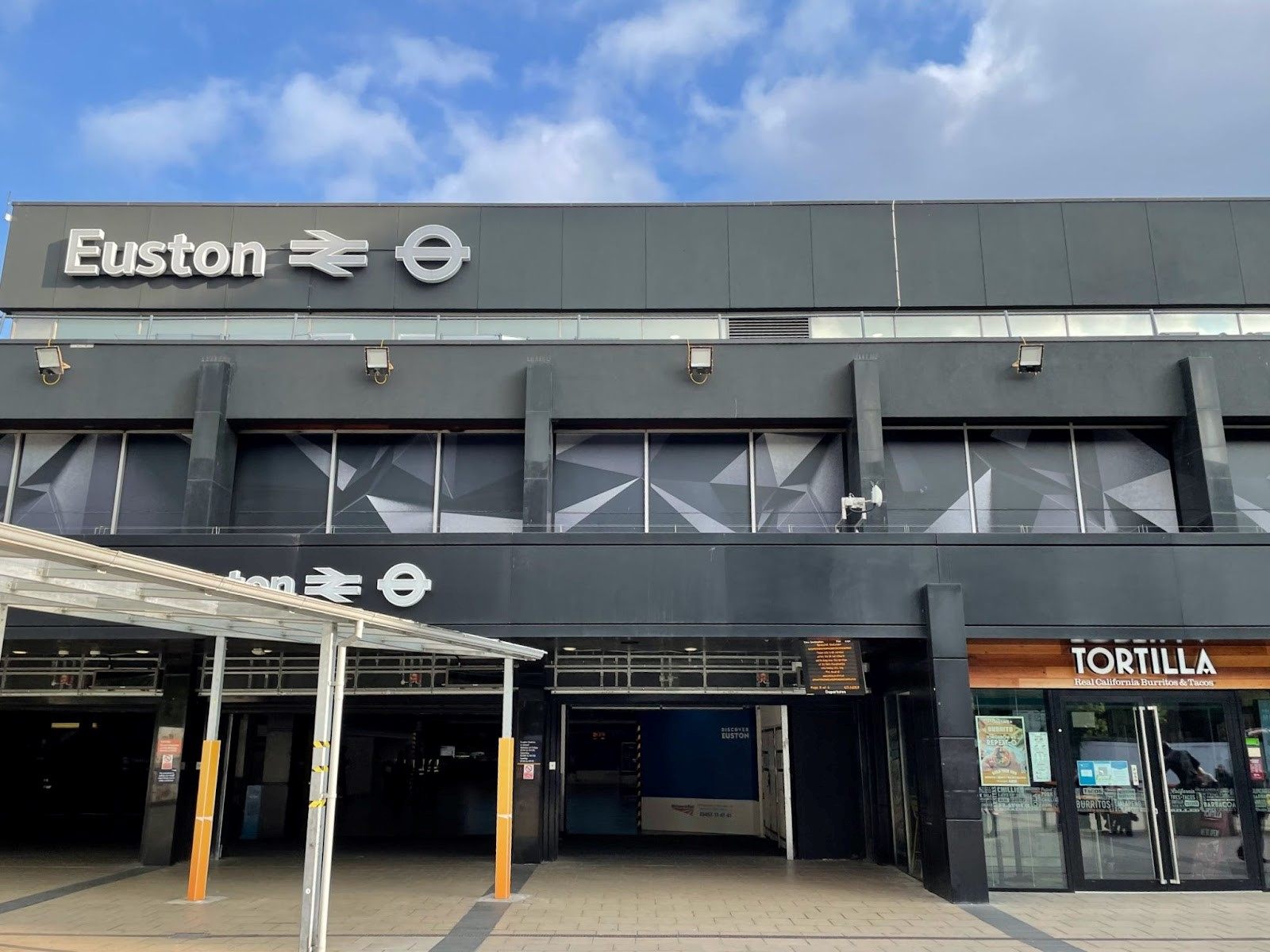 ロンドン・ユーストン駅が北部への玄関口