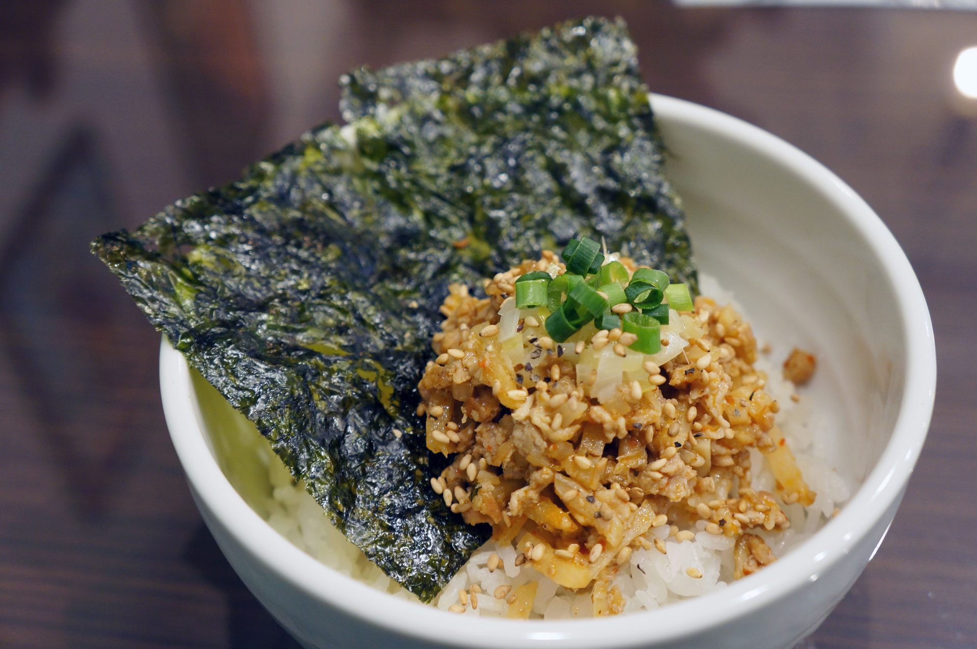 旨辛そぼろ丼