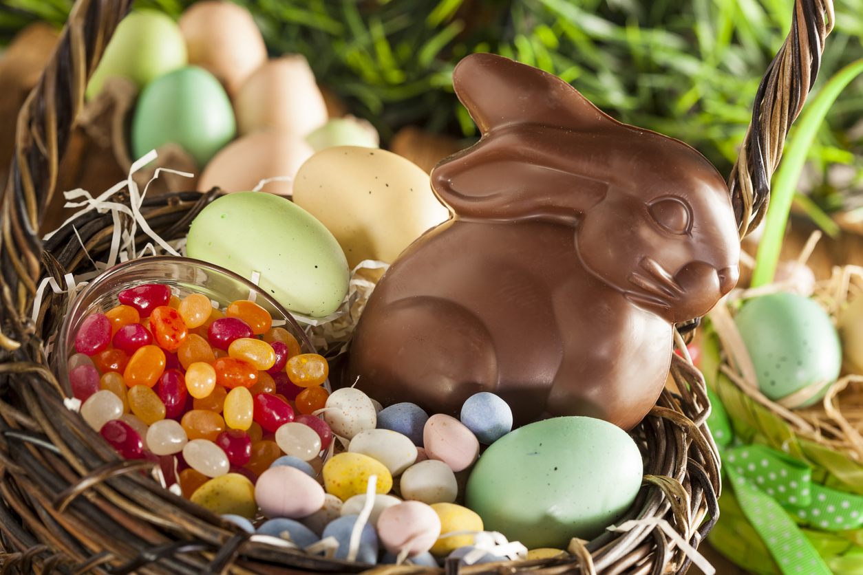「復活」や「繁栄」を表す卵やウサギはイースターのシンボル