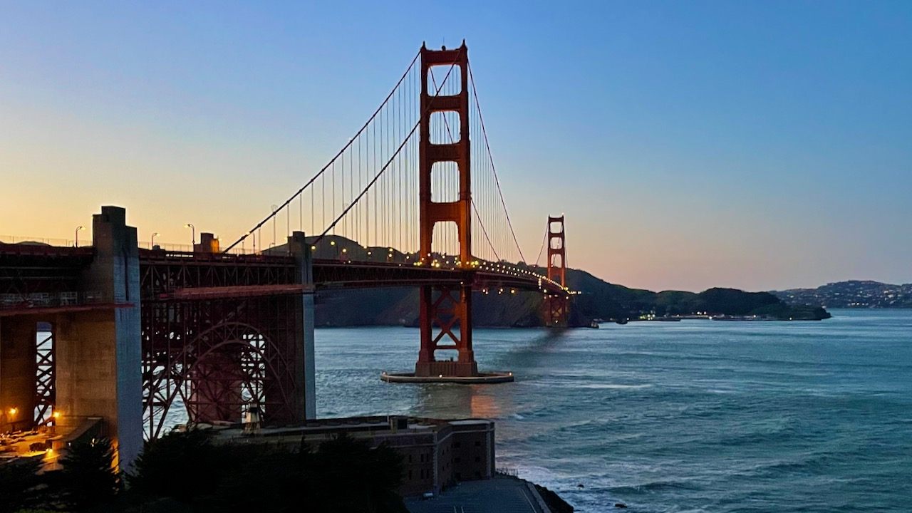 ゴールデンゲートブリッジが最も美しい時（サンフランシスコ） | 地球