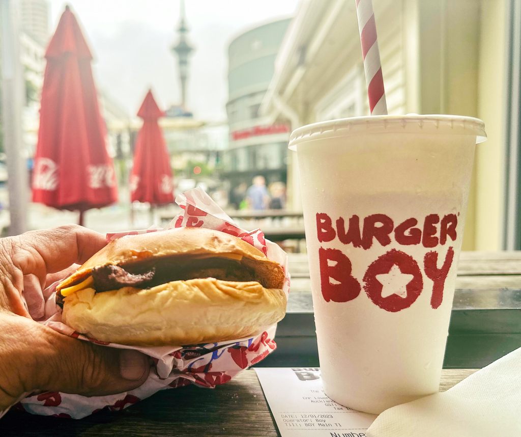 港にあるハンバーガーレストランBurger Boy