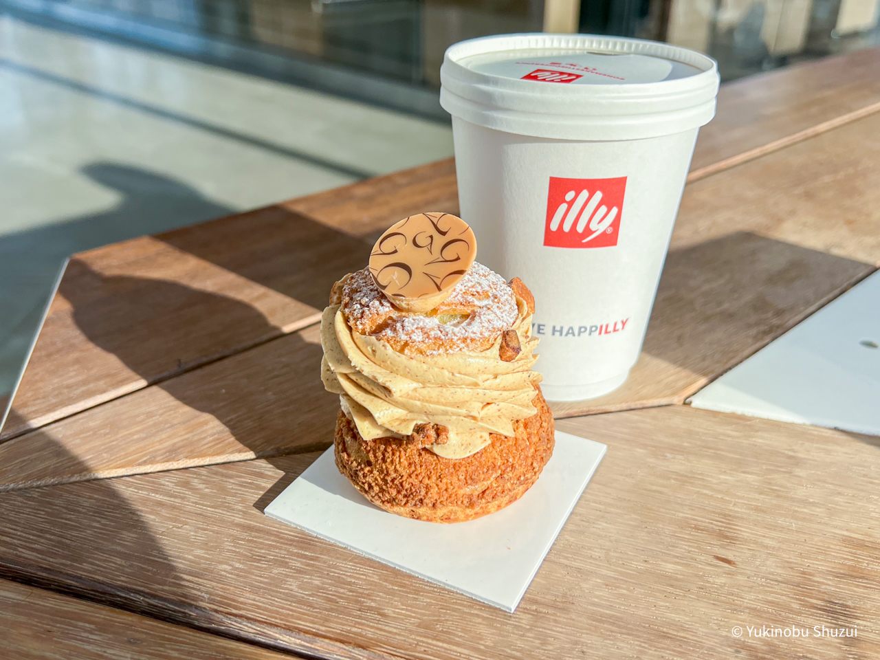 ナント駅で購入したヴァンサン・ゲルレのケーキ