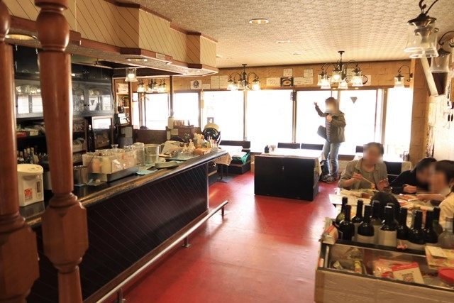 石川町当町にある[くっちーな・じらそーれ](http://www.zirasole.com/)へ行って来ました。
東京で修業を積んだオーナーシェフが営む"肩肘張らないカジュアルなイタリアンダイニング"です。