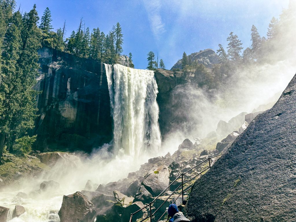 雪解け水を集めたVernal Fall