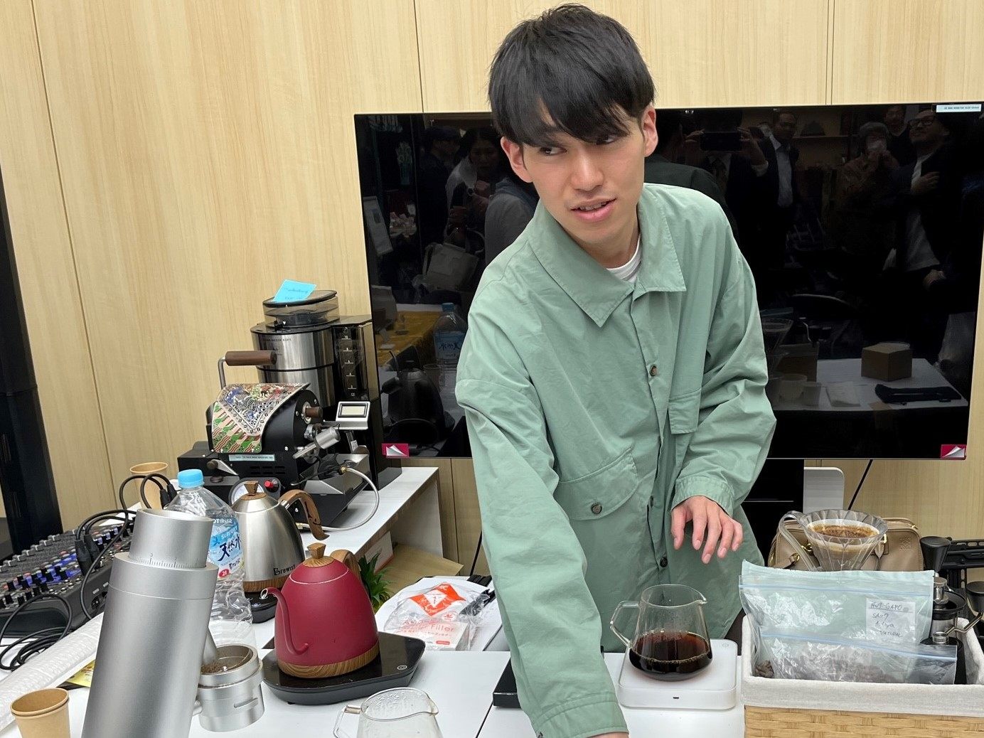 バリスタの鈴木雄大さんが、バリコーヒーの楽しみ方を伝授