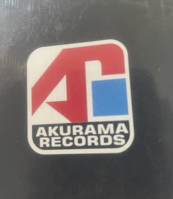 レーベルは、AKURAMA RECORDS 