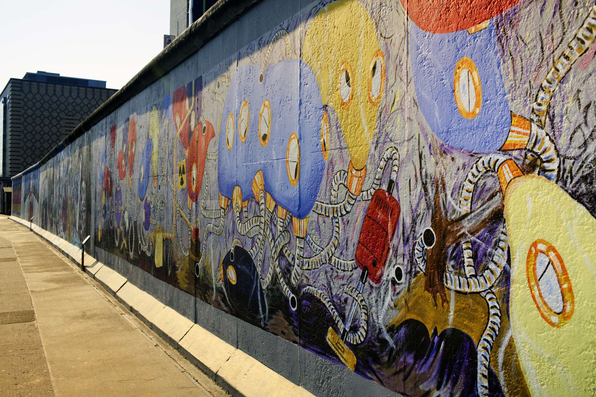 イースト・サイド・ギャラリーとして残されたベルリンの壁