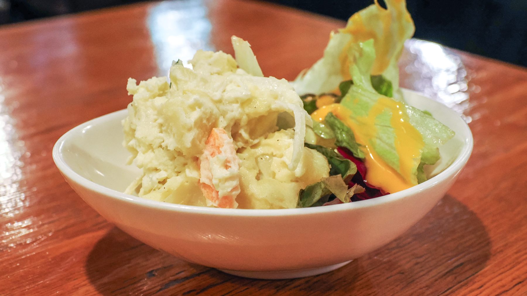 Excellent potato salad made with Hokkaido's famous potatoes.