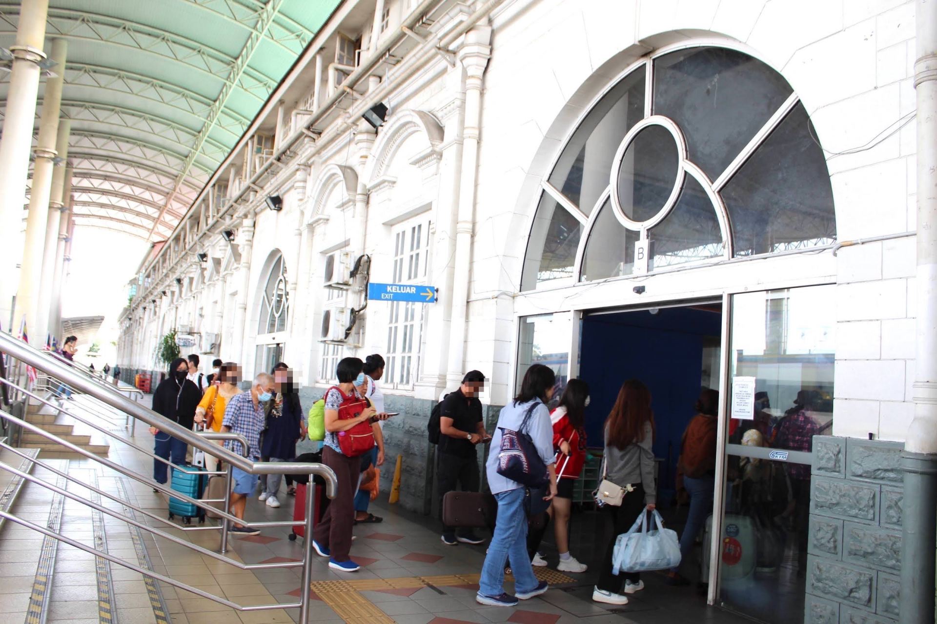 ヨーロッパの駅にも似た雰囲気