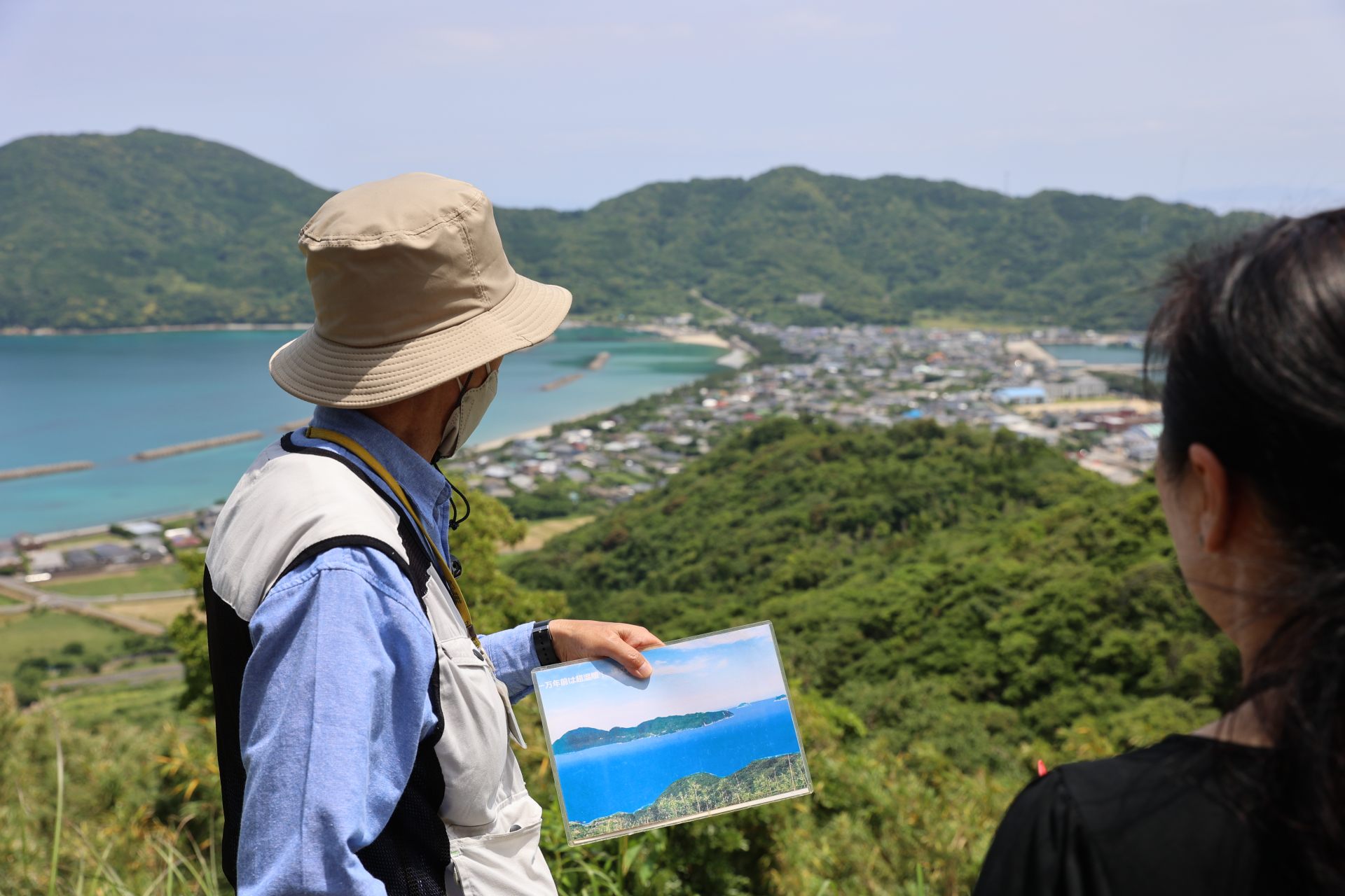 日本3大トンボロ（陸繋砂州）のひとつがある上甑島。また下甑島には断崖の絶景も多い