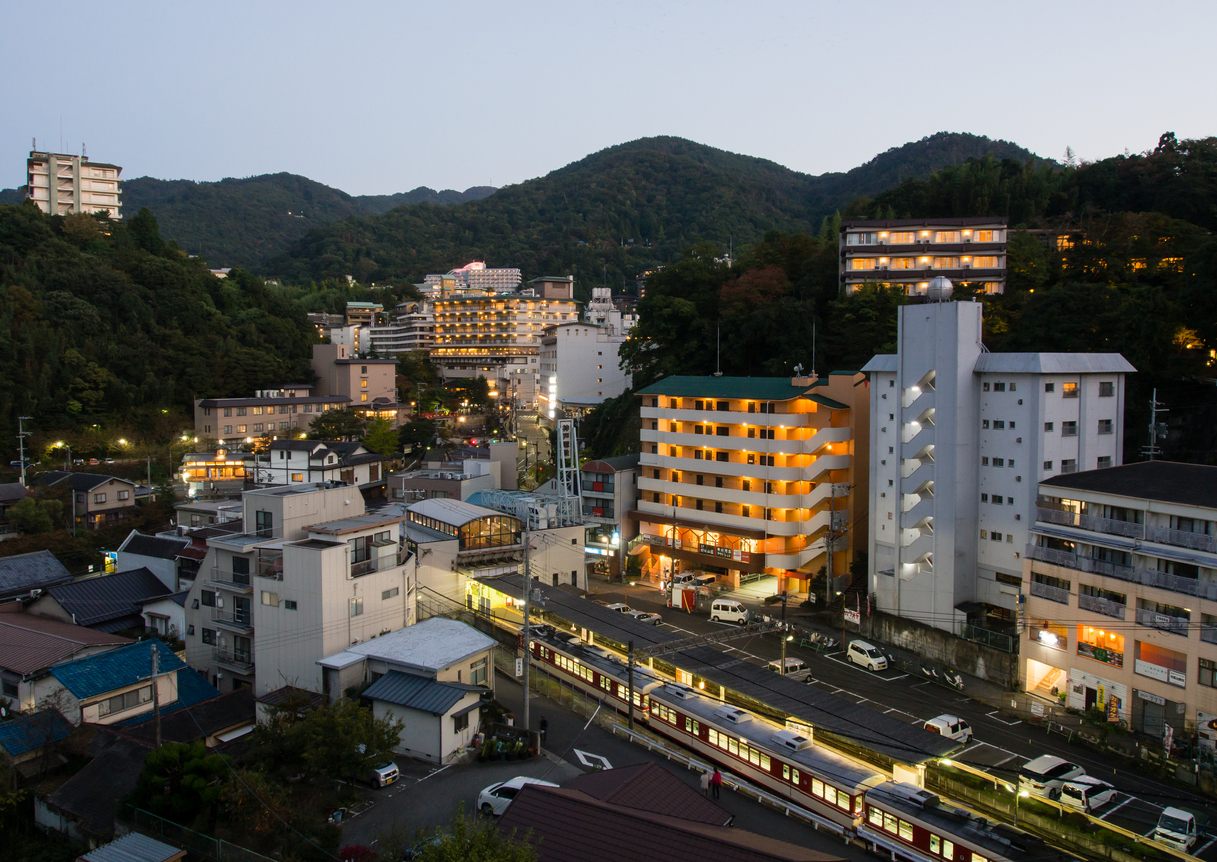 夕暮れ時の有馬温泉　©iStock