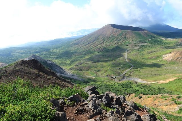 シモフリ山と磐梯吾妻スカイライン