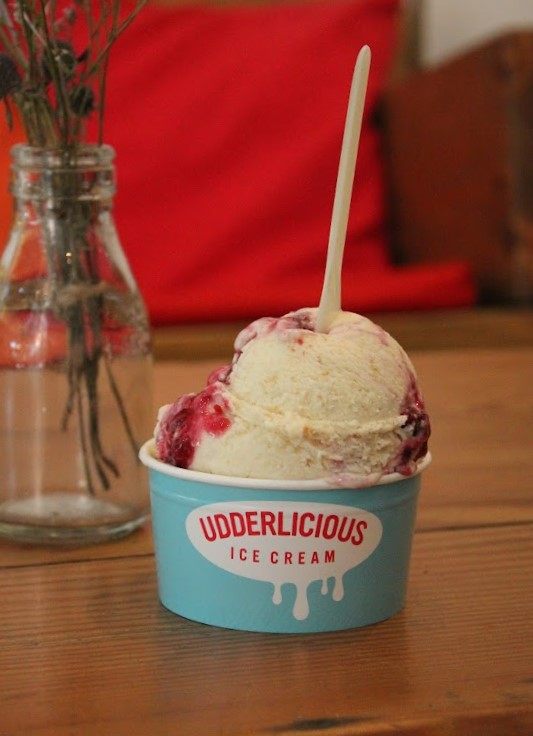 【ロンドン】カムデンパッセージでショッピングの後に食べたいかわいいアイスクリーム！Udderlicious Ice Cream 地球の歩き方