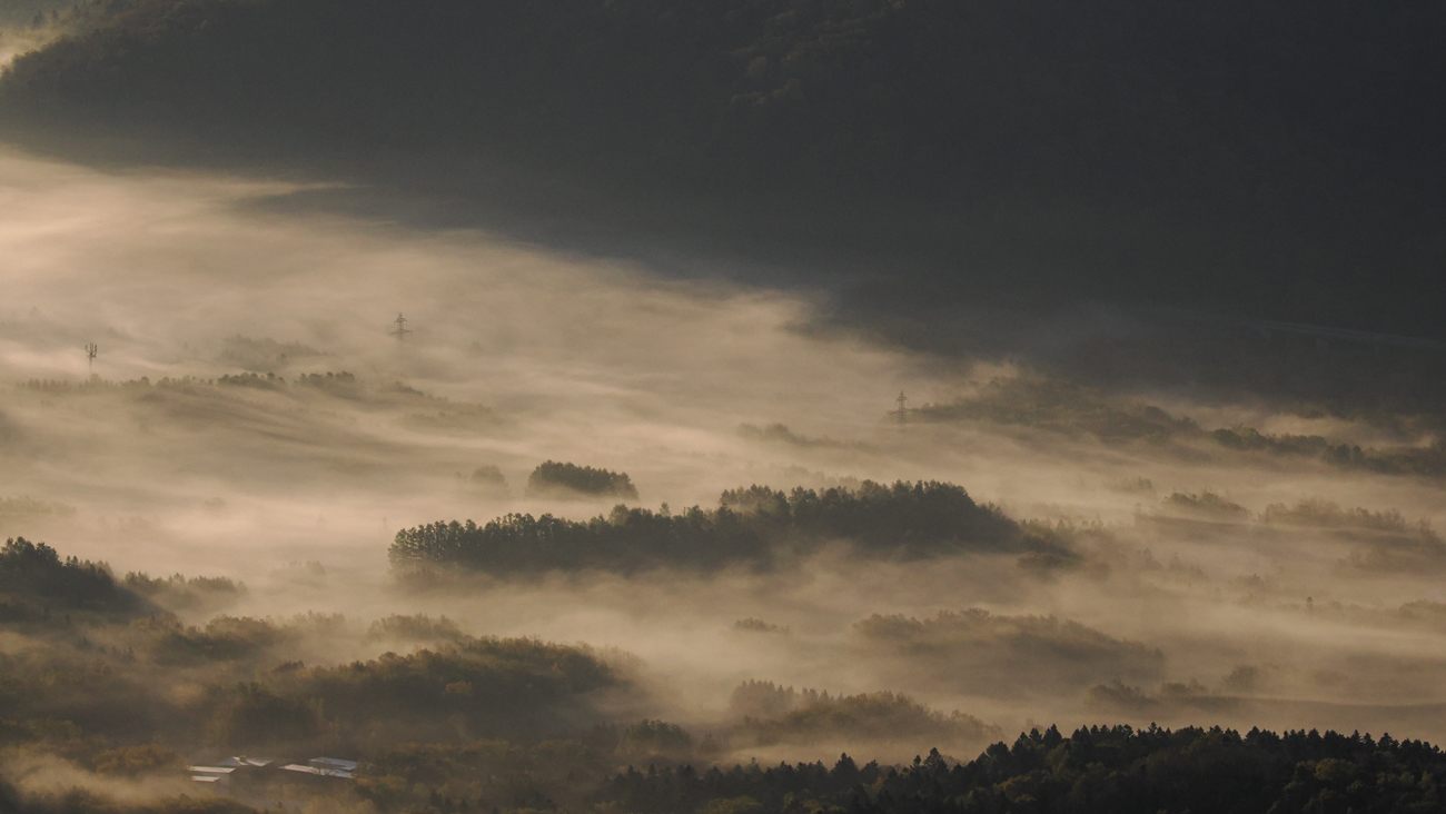 View with sea of clouds from "UNKAI Terrace"