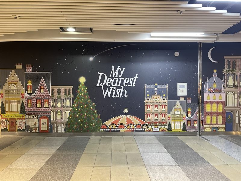 蚕室駅3番出口方面にあるクリスマスの大型ポスター