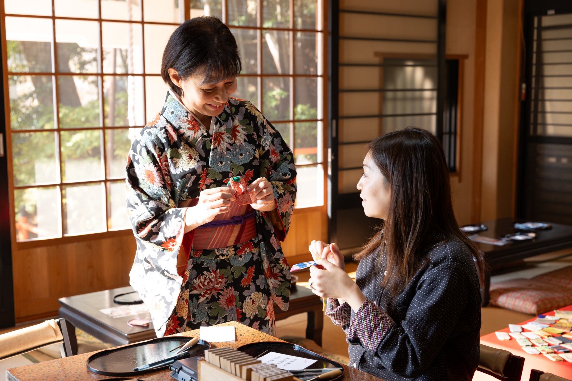 代表の橋口さんがていねいに作り方をレクチャーしてくれます