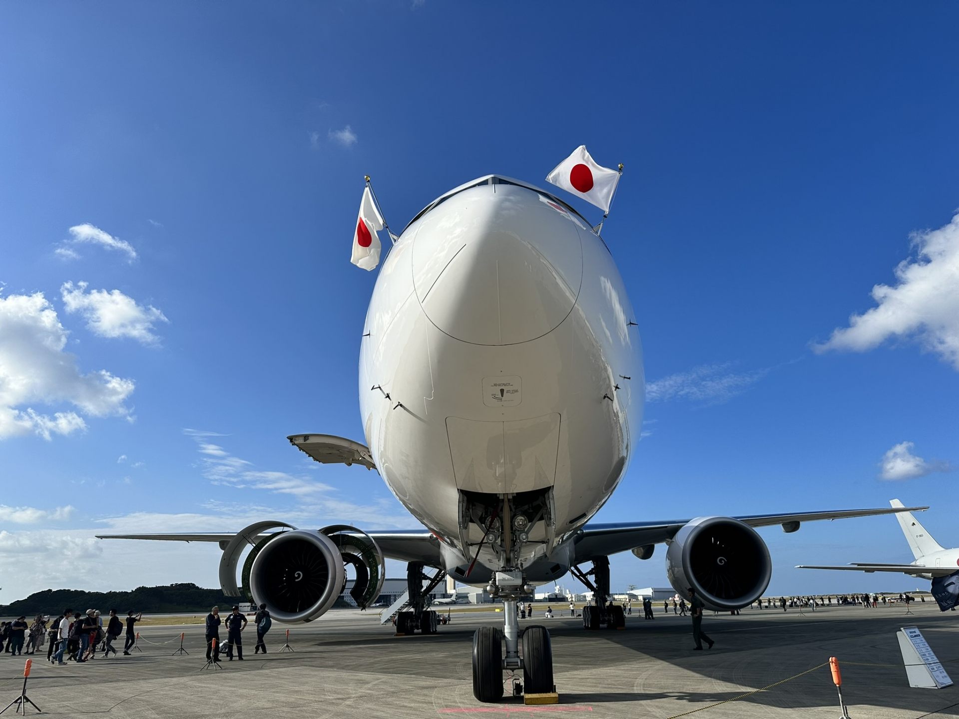 沖縄・那覇】ブルーが舞う！気になる政府専用機！空自那覇基地 美ら島