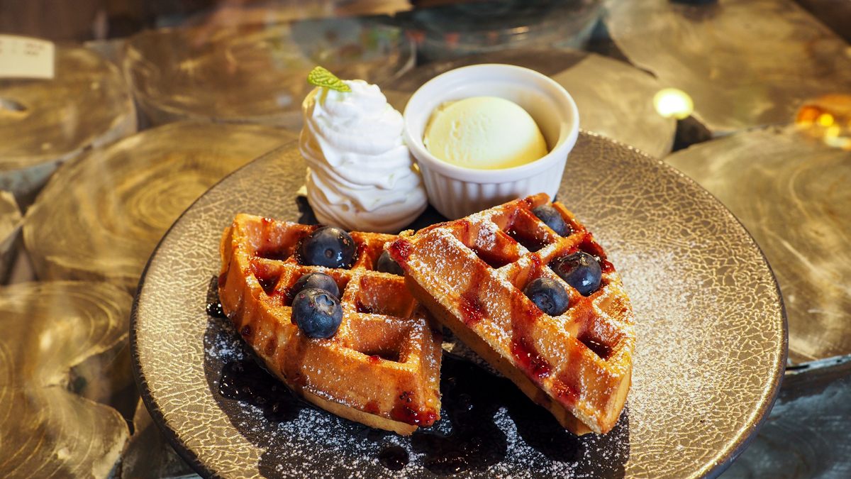 Waffle with Blueberry