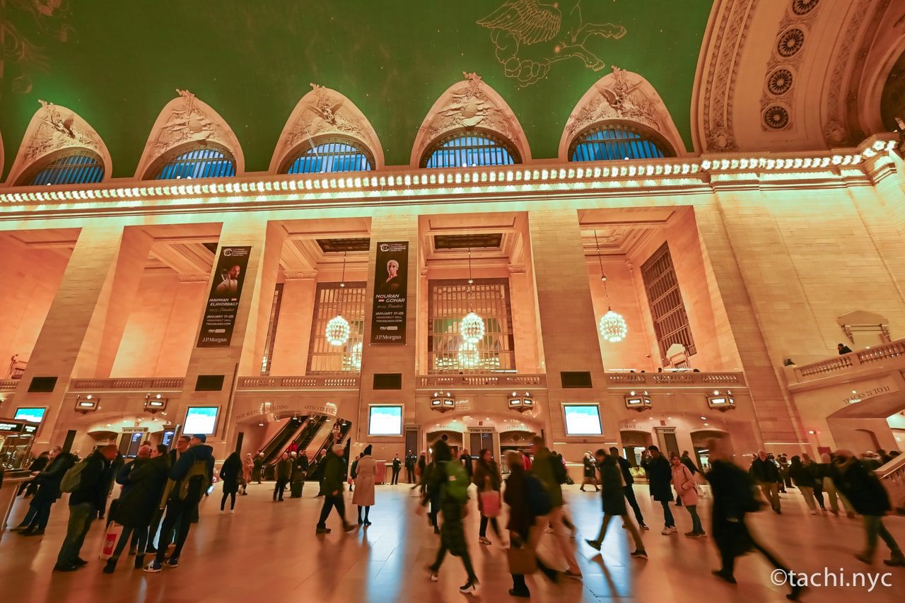 世界最大の美しいターミナル駅、ニューヨークのグランド・セントラル・ターミナル内