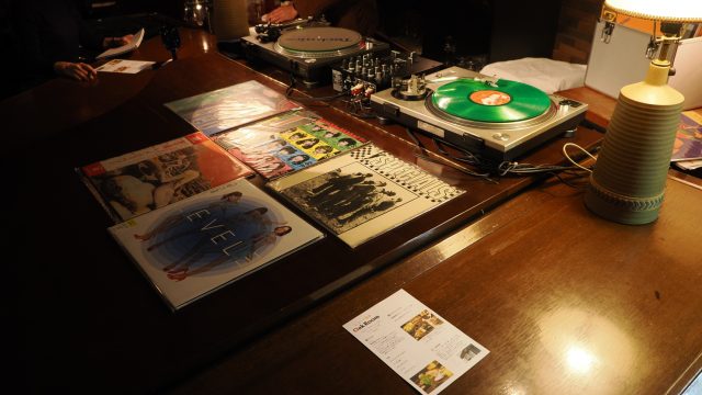 【札幌】おいしく、楽しく、レトロ映え。"Bar Oak Room"で、曜日限定「レコード喫茶」～「ニューオータニイン札幌」