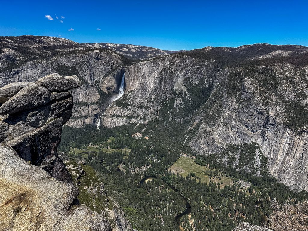 Yosemite滝とYosesmite渓谷