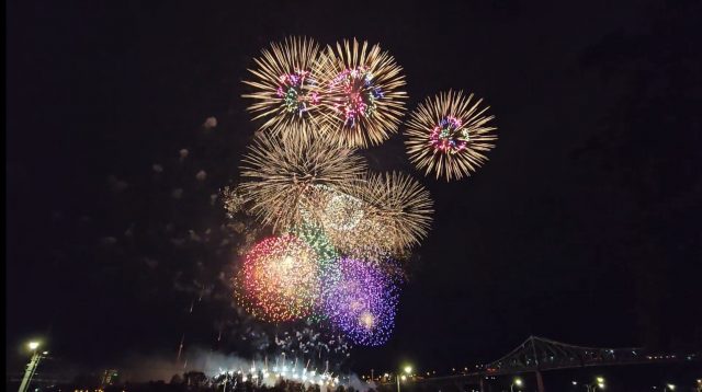 【モントリオール】夏を彩るモントリオール国際花火大会