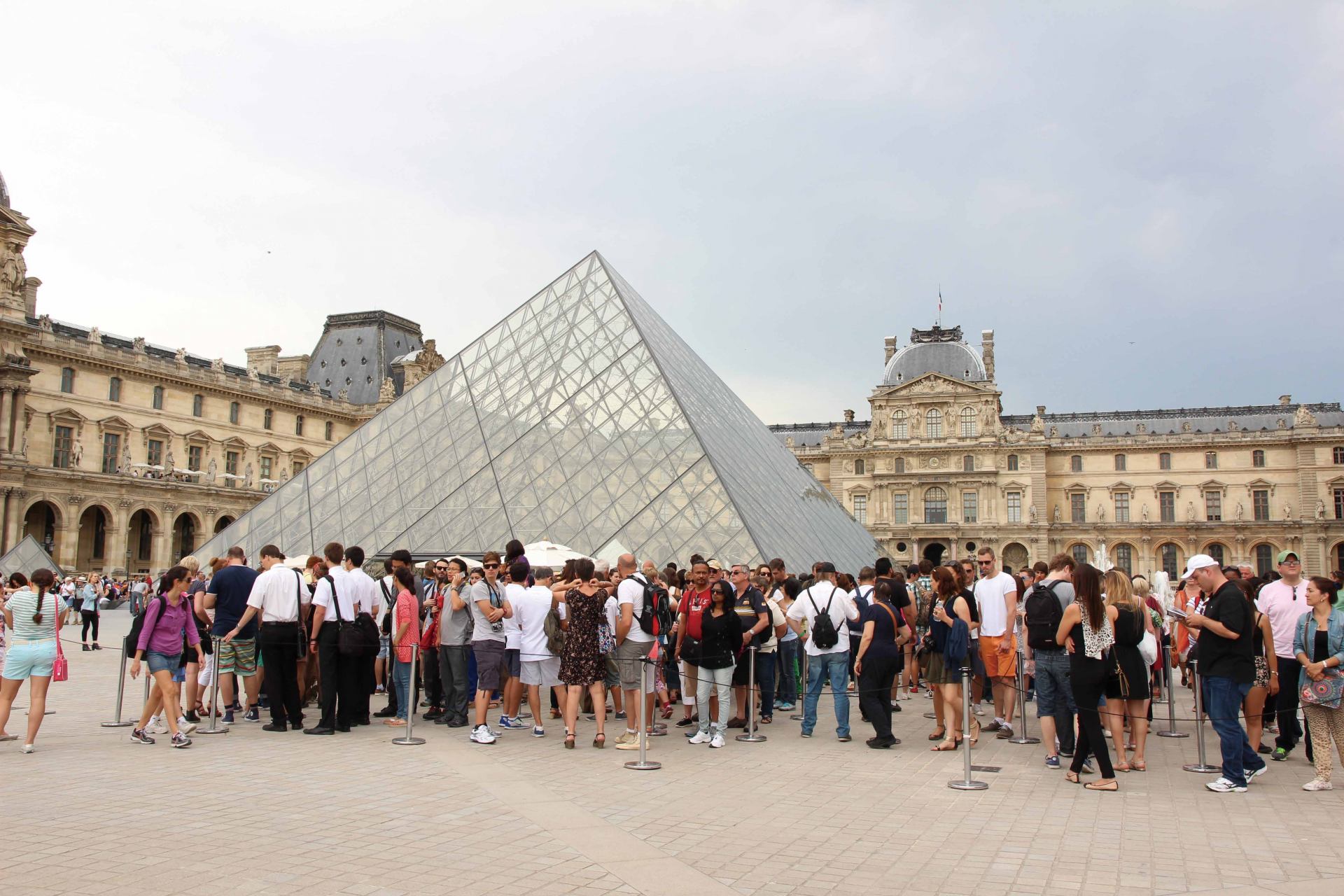 ©pyramide du Louvre, arch. I.M. Pei