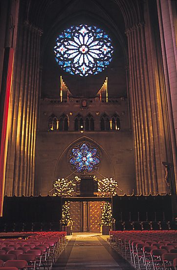 セント・ジョン・ザ・ディヴァイン大聖堂  バラ窓 ステンドグラス グラスマスター