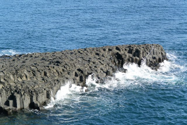 大浦海岸柱状節理帯