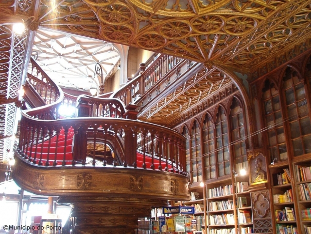 世界遺産の美しい書店「レロ・エ・イルマオン」