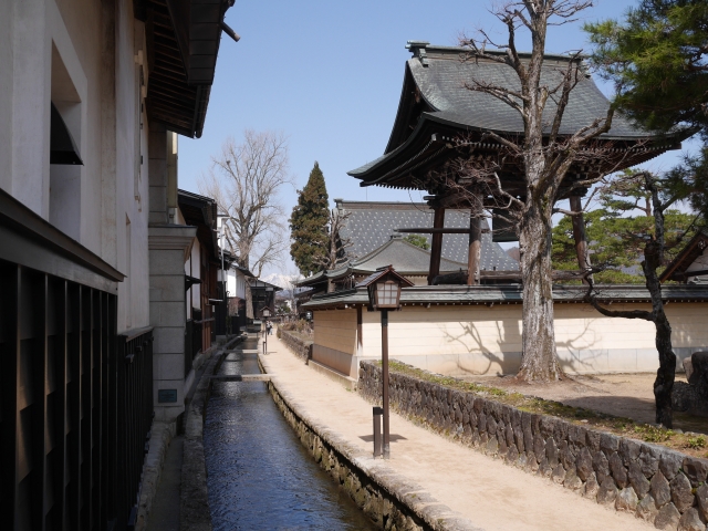 美しい白壁土蔵の町並み