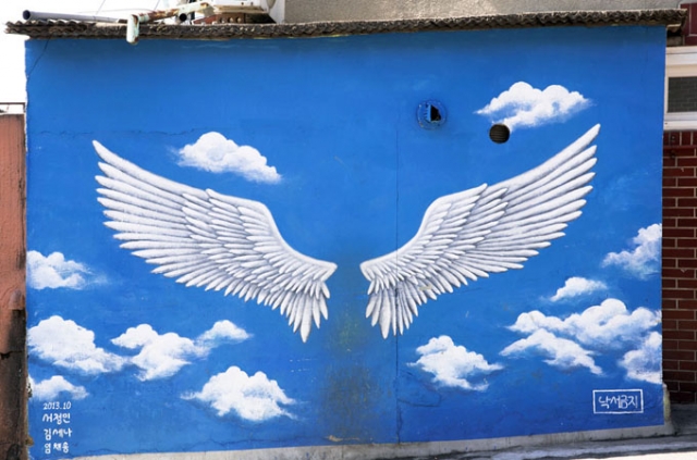 天使になれる「天使の翼」の壁画