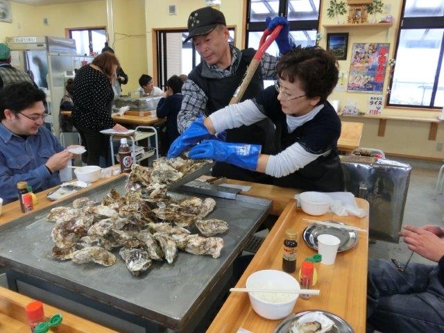 復興かき小屋の牡蠣食べ放題