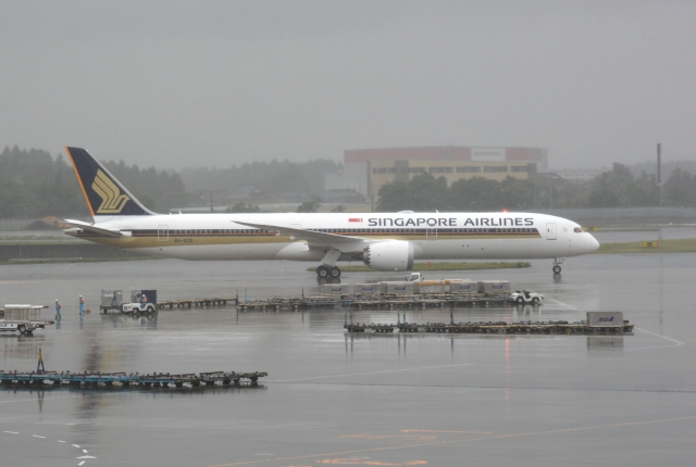 5月9日、成田空港に着陸した787-10