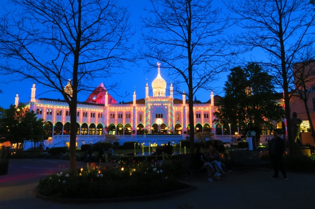 幻想的な夜のチボリ公園