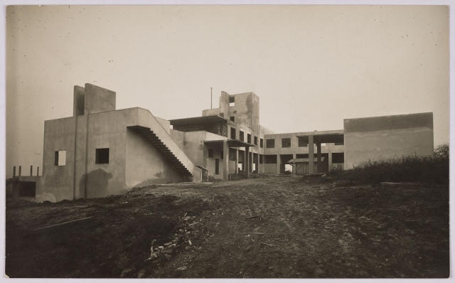 未完成のポール・ポワレ邸、メジー・シュル・セーヌ（1921-23）写真：REP. Collection Jean-Louis Cohen