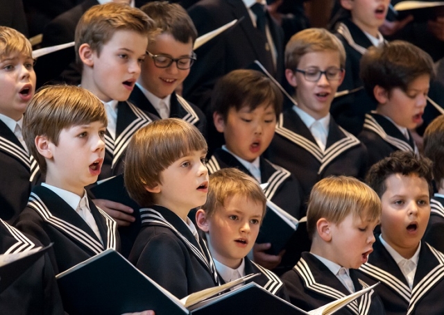 トーマス教会で歌う少年達　©Thomanerchor/Matthias Knoch