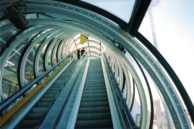 ポンピドゥーセンター ©Paris Tourist Office - Photographe : Amélie Dupont - Architecte : Renzo Piano et Richard Rogers