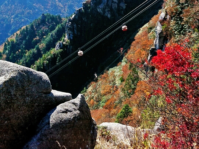 御在所岳（ございしょだけ）の紅葉